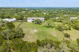 701 Oakwood Ln, Dripping Springs, TX 78620 - Photo 38