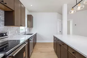 701 Oakwood Ln, Dripping Springs, TX 78620 - Photo 26