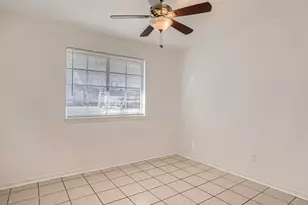 811 Canyon Bend Rd, Pflugerville, TX 78660 - Photo 8