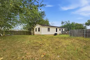 1904 Dreyer Ln, Gonzales, TX 78629 - Photo 24
