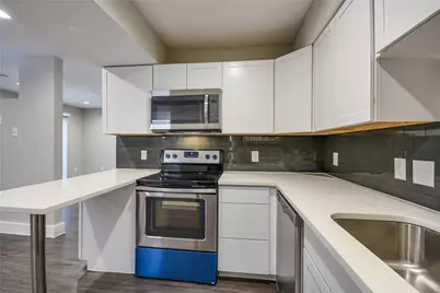 935 La Posada Drive #142, Austin, TX 78752 - Photo 12