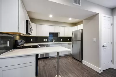 935 La Posada Drive #142, Austin, TX 78752 - Photo 6
