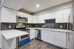 935 La Posada Dr, Austin, TX 78752 - Photo 10