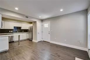 935 La Posada Dr, Austin, TX 78752 - Photo 8
