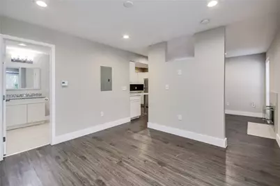 935 La Posada Drive #142, Austin, TX 78752 - Photo 16