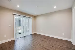 935 La Posada Dr, Austin, TX 78752 - Photo 14