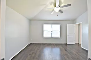 17708 Bridgefarmer Blvd, Pflugerville, TX 78660 - Photo 10