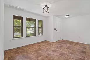 4600 Cottonwood St, Austin, TX 78744 - Photo 4