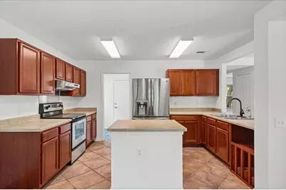 4600 Cottonwood Street, Austin, TX 78744 - Photo 1