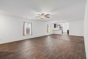 19012 Speculator Ln, Elgin, TX 78621 - Photo 8