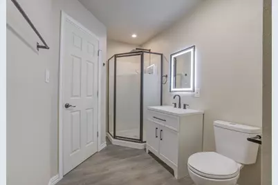 5303 Shady Oaks Circle #B, Kingsland, TX 78639 - Photo 8