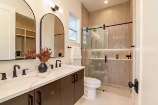 1305 Morrow St, Austin, TX 78757 - Photo 10