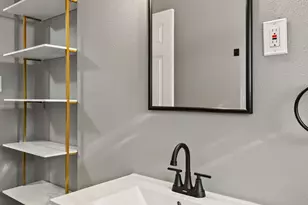 2411 S 6th St, Austin, TX 78704 - Photo 14