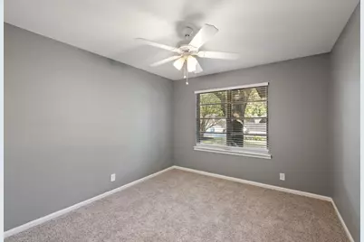 2411 S 6th Street, Austin, TX 78704 - Photo 18