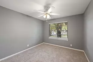 2411 S 6th St, Austin, TX 78704 - Photo 18