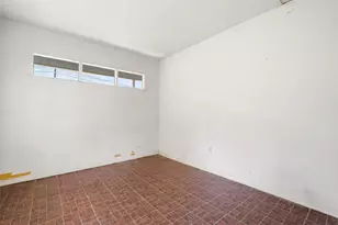 107 W Holland St, San Marcos, TX 78666 - Photo 14