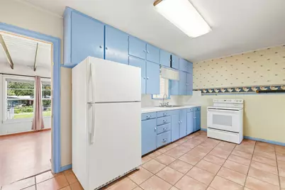 107 W Holland Street, San Marcos, TX 78666 - Photo 10