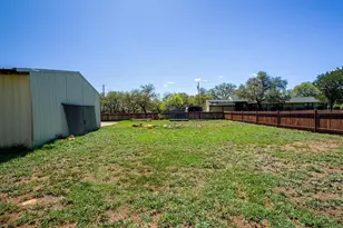 103 N Ave Q Ave, Johnson City, TX 78636 - Photo 8