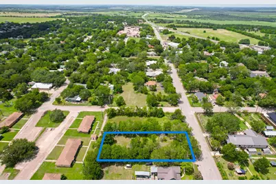 821 Blanco, Lockhart, TX 78644 - Photo 4