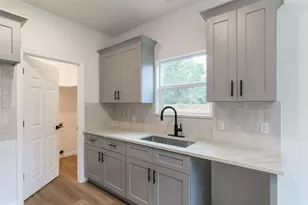 508 Brown St, Lockhart, TX 78644 - Photo 8