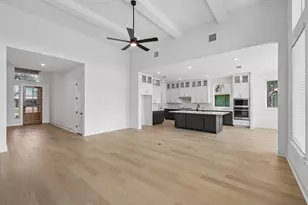 112 Brewer St, Kyle, TX 78640 - Photo 14