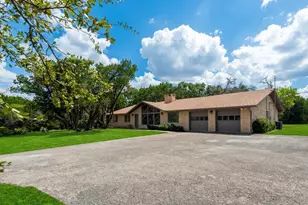 121 Merrywood Ln, San Marcos, TX 78666 - Photo 2