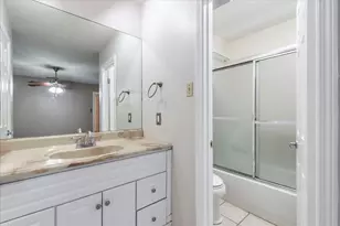 7204 Towering Oaks Dr, Austin, TX 78745 - Photo 14