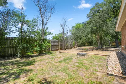 2116 Wychwood Drive, Austin, TX 78746 - Photo 22