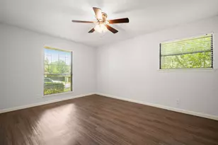 2116 Wychwood Dr, Austin, TX 78746 - Photo 16