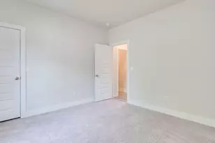 411 S Ave B, Elgin, TX 78621 - Photo 12