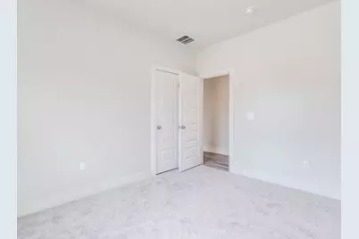 411 S Avenue B, Elgin, TX 78621 - Photo 14