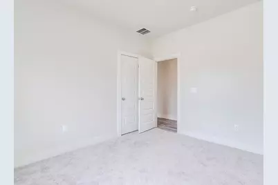 411 S Avenue B, Elgin, TX 78621 - Photo 14