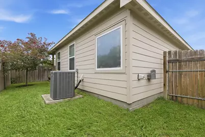 1672 Treeta Trail, Kyle, TX 78640 - Photo 28