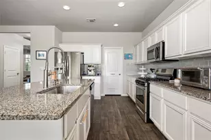 13901 Macquarie Dr, Pflugerville, TX 78660 - Photo 12
