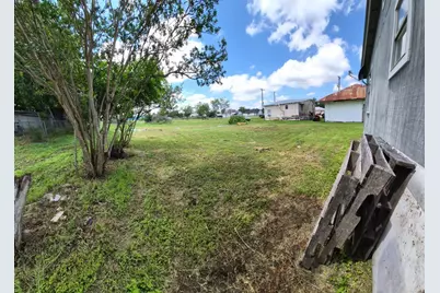 468 W Washington (2 Lots) Street, Giddings, TX 78942 - Photo 14