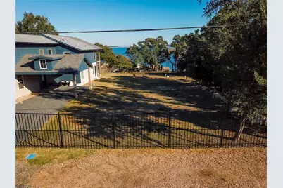 864 Lakebreeze Drive, Canyon Lake, TX 78133 - Photo 10