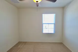 13525 Open Wagon Trl, Elgin, TX 78621 - Photo 16