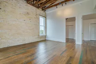 110 S Main St, Elgin, TX 78621 - Photo 16