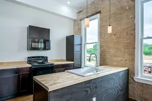 110 S Main St, Elgin, TX 78621 - Photo 12