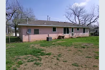 110 S Travis Street, Rockdale, TX 76567 - Photo 22