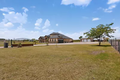 1001 County Road 394, Hutto, TX 78634 - Photo 34