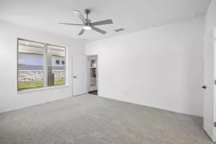 521 Clubhouse Dr, Georgetown, TX 78628 - Photo 8