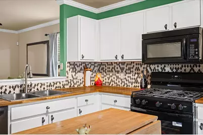 12209 Briarcreek Loop, Manor, TX 78653 - Photo 8