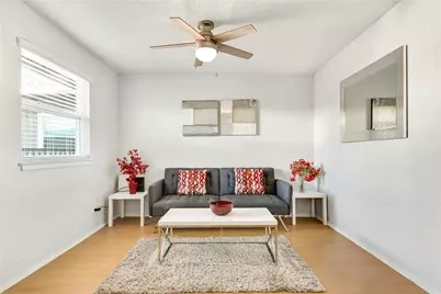 2401 Manor Road #209, Austin, TX 78722 - Photo 2