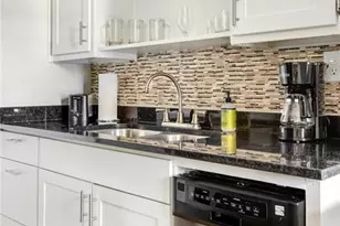 2401 Manor Rd, Austin, TX 78722 - Photo 8