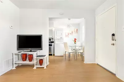 2401 Manor Road #209, Austin, TX 78722 - Photo 4