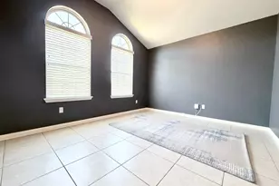 1005 Sundrops St, Leander, TX 78641 - Photo 4