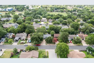4809 Bayside Drive, Austin, TX 78744 - Photo 2