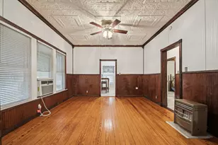 611 N Main St, Elgin, TX 78621 - Photo 14