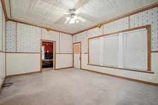 611 N Main St, Elgin, TX 78621 - Photo 4